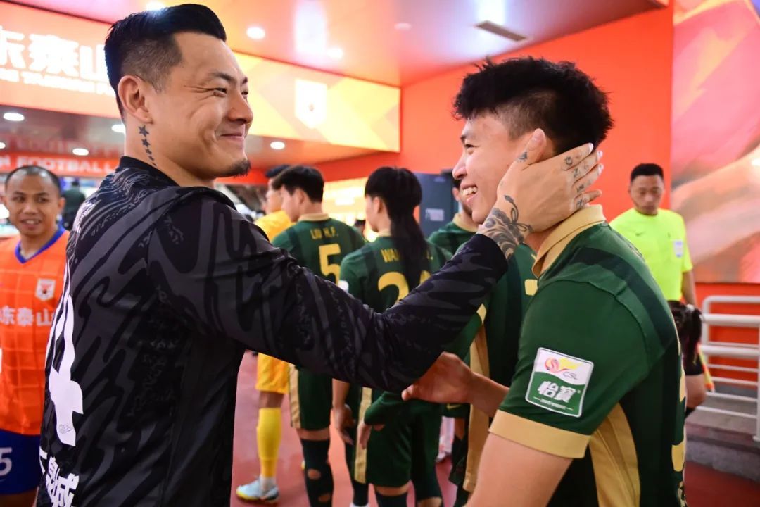18岁王钰栋8球登顶中超射手榜，40天从首球到并列第一
