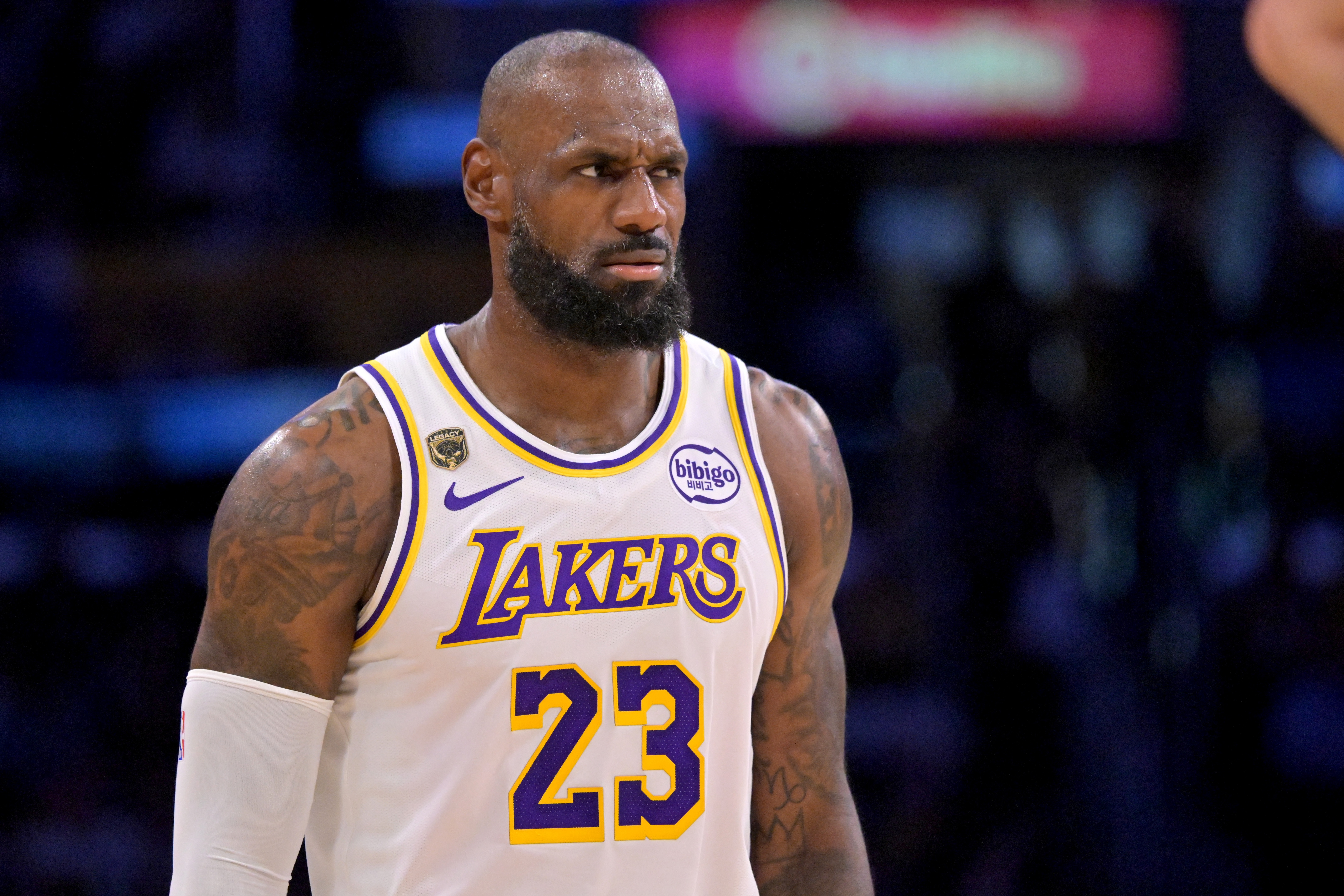 Windhorst：詹姆斯不会主动求高薪，湖人必须率先提出降薪方案