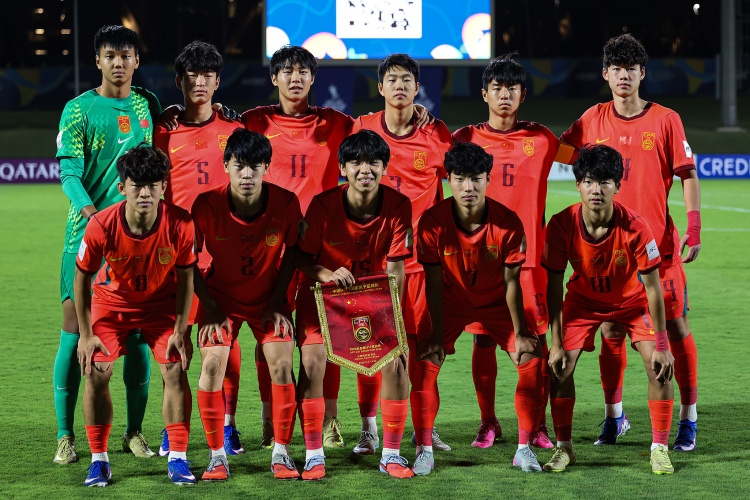 曹阳披露U17国足争议球员内情：潘朝伟是节拍器，邝兆雷带伤作战